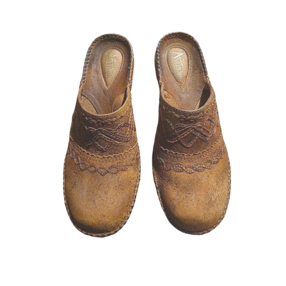 Clarks Artisan Brown Leather Clogs Womens Size 7.5